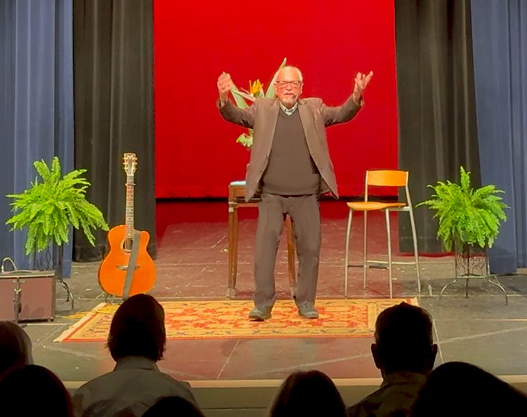 Ron Franklin on stage at a live keynote concert